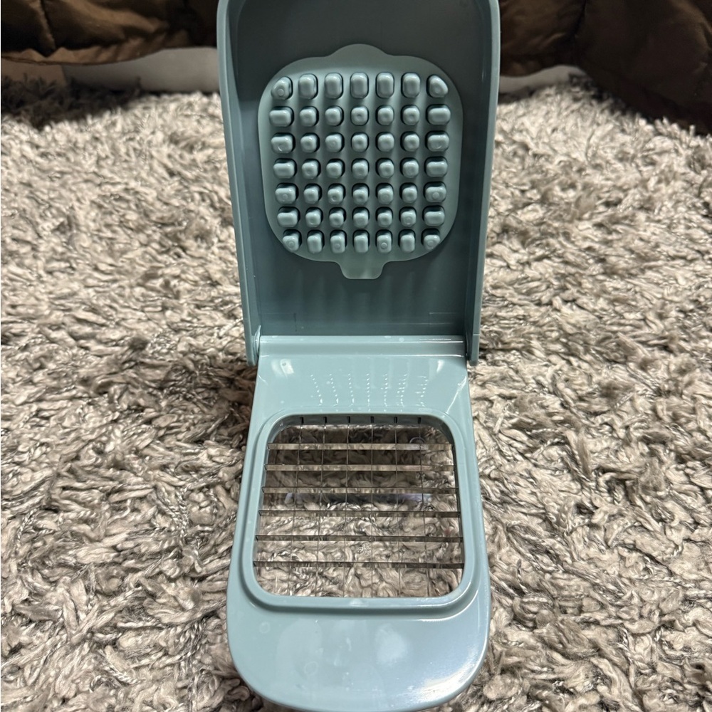 Blue Vegetable Chopper